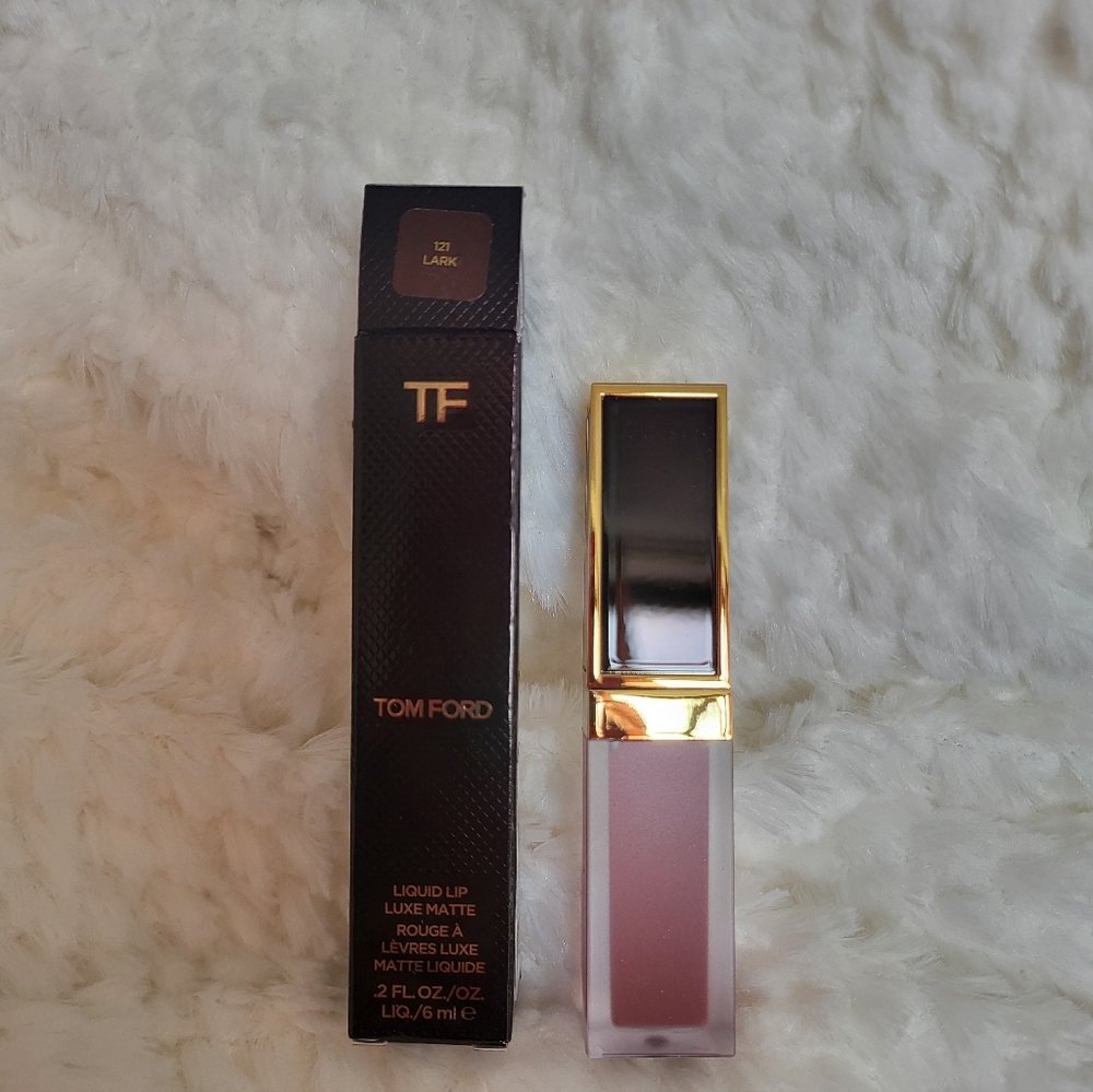 TOM FORD LIQUID LIP LUX MATTE -121 Lark-0.2oz/ 6ml FULL SIZE